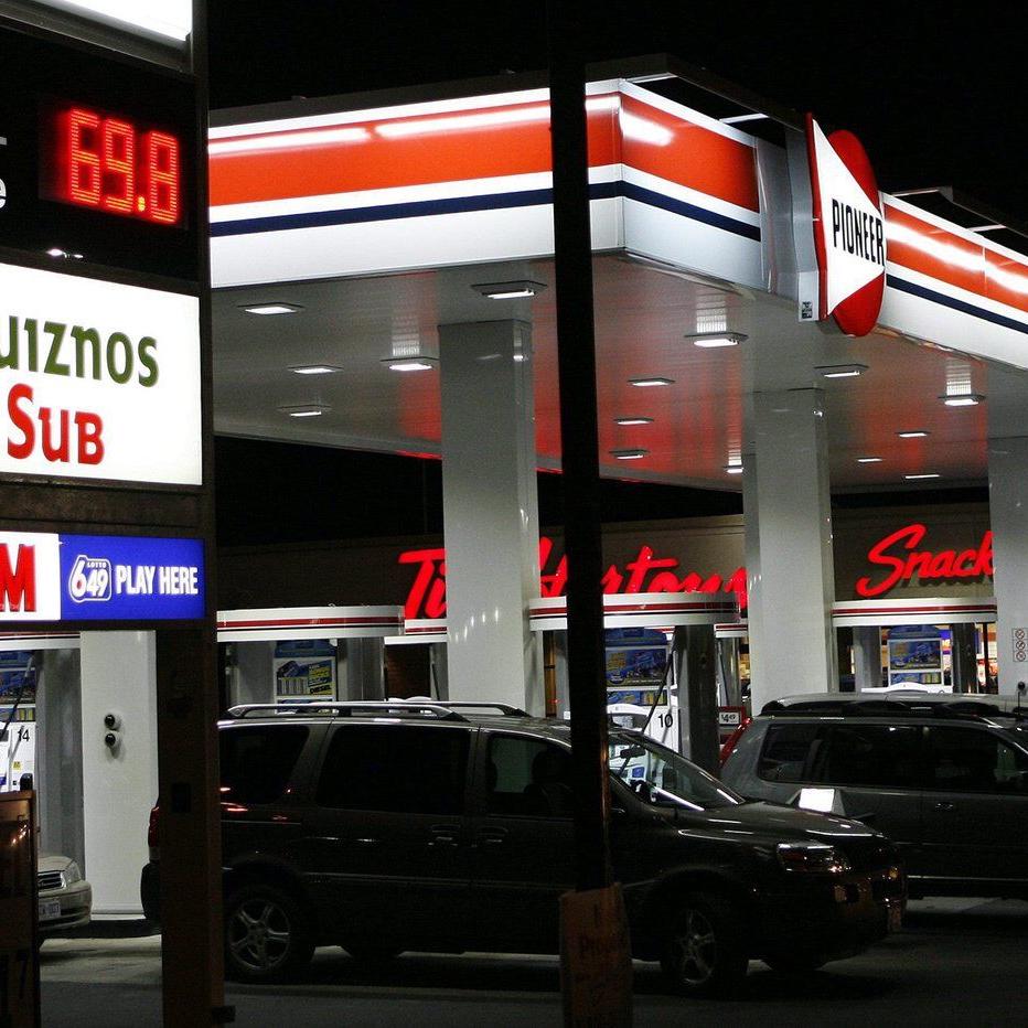 Activist investor Simpson Oil backs Parkland-Sunoco deal, while Engine to vote no